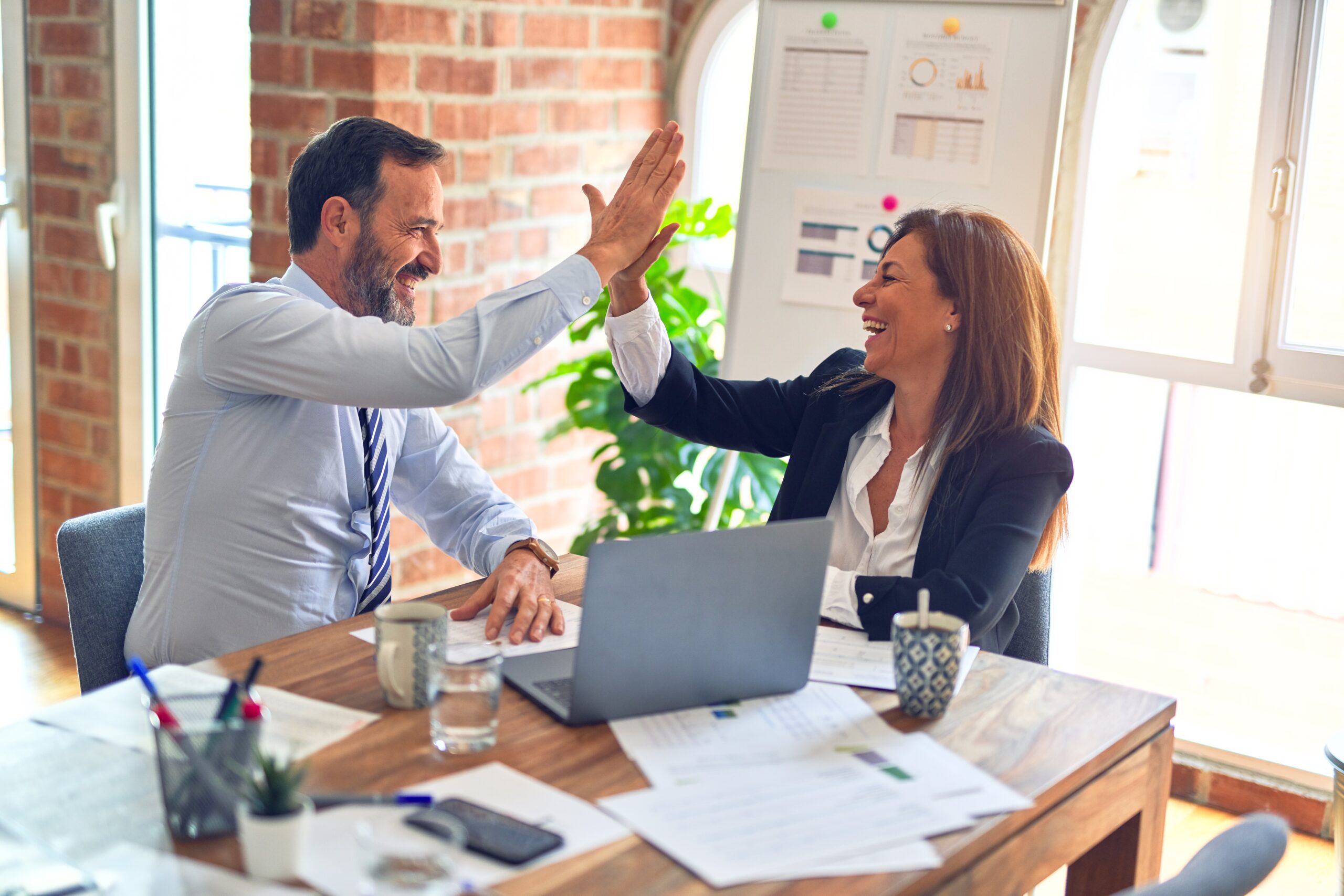 25 subconscious signs a man likes you at work list)